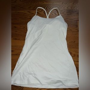 White lululemon tank top
